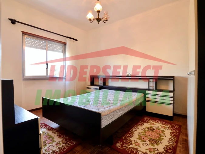 Moradia T2 para Venda em Silveira Foto 9