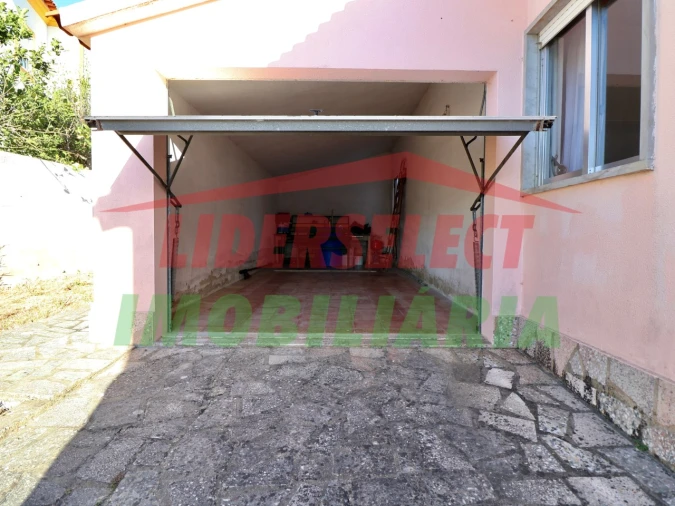 Moradia T2 para Venda em Silveira Foto 13