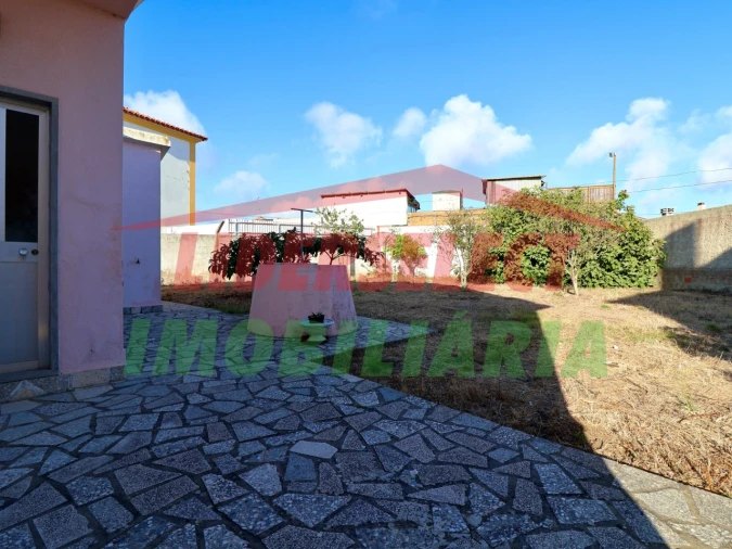 Moradia T2 para Venda em Silveira Foto 15