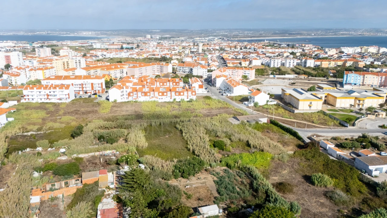 Terreno para Venda em Peniche Foto 8