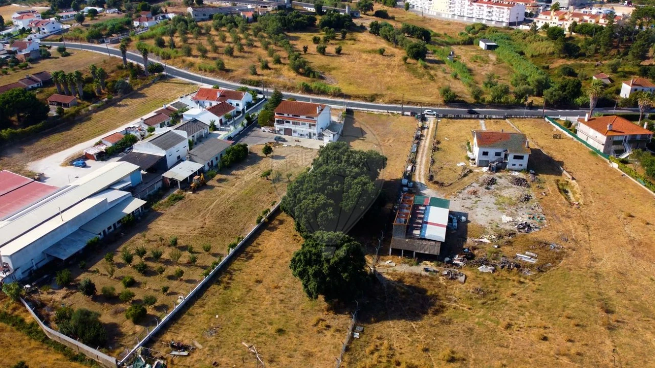 Terreno para Venda em Cartaxo e Vale da Pinta Foto 1