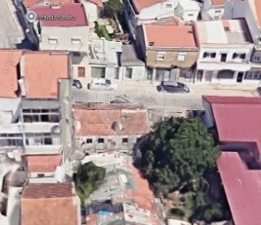 Moradia T6 para Venda em Sacavém e Prior Velho Foto 3