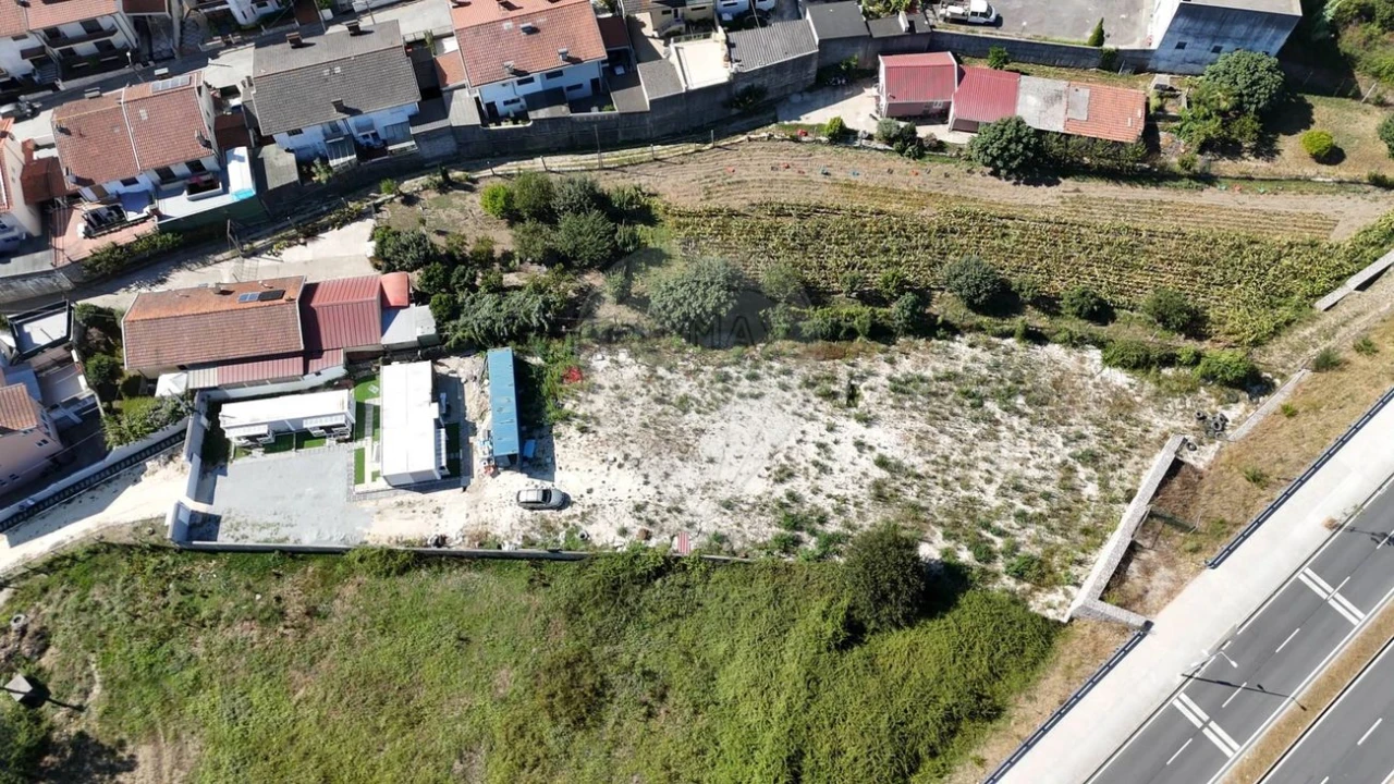 Terreno para Venda em Rio Tinto Foto 1