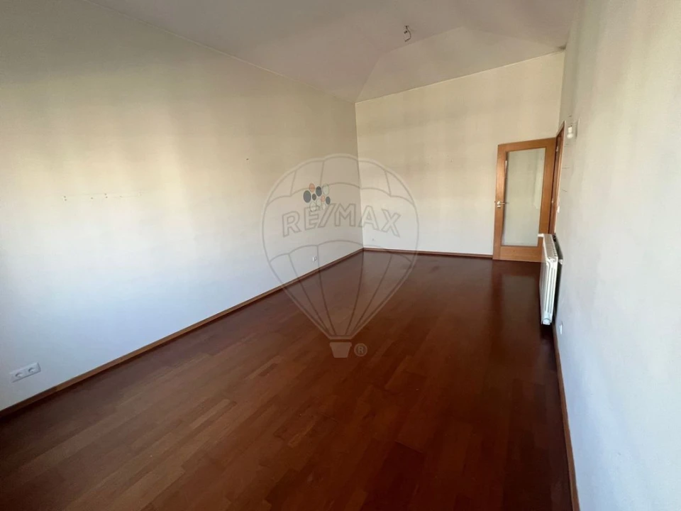 Apartamento T2 para Venda em Oliveira do Douro Foto 16