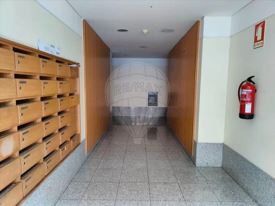 Apartamento T2 para Venda em Oliveira do Douro Foto 1