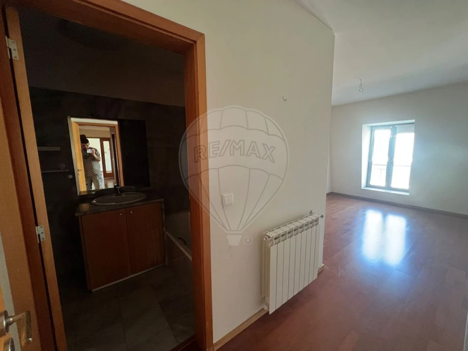 Apartamento T2 para Venda em Oliveira do Douro Foto 4