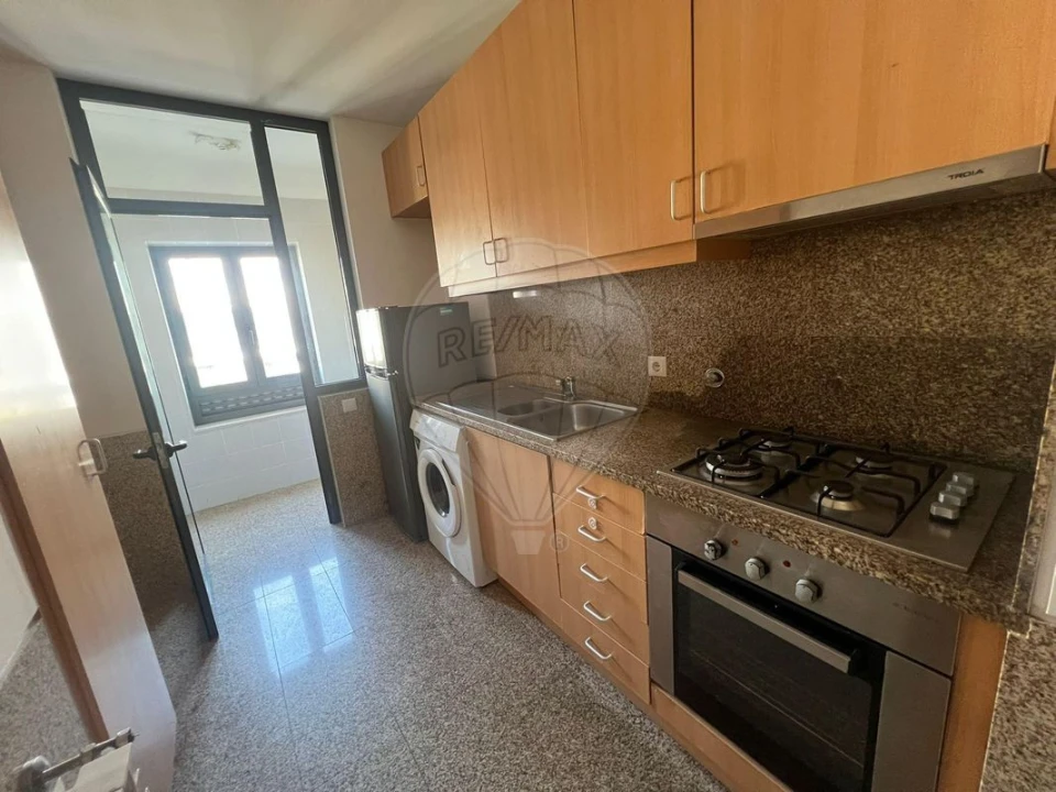 Apartamento T2 para Venda em Oliveira do Douro Foto 3