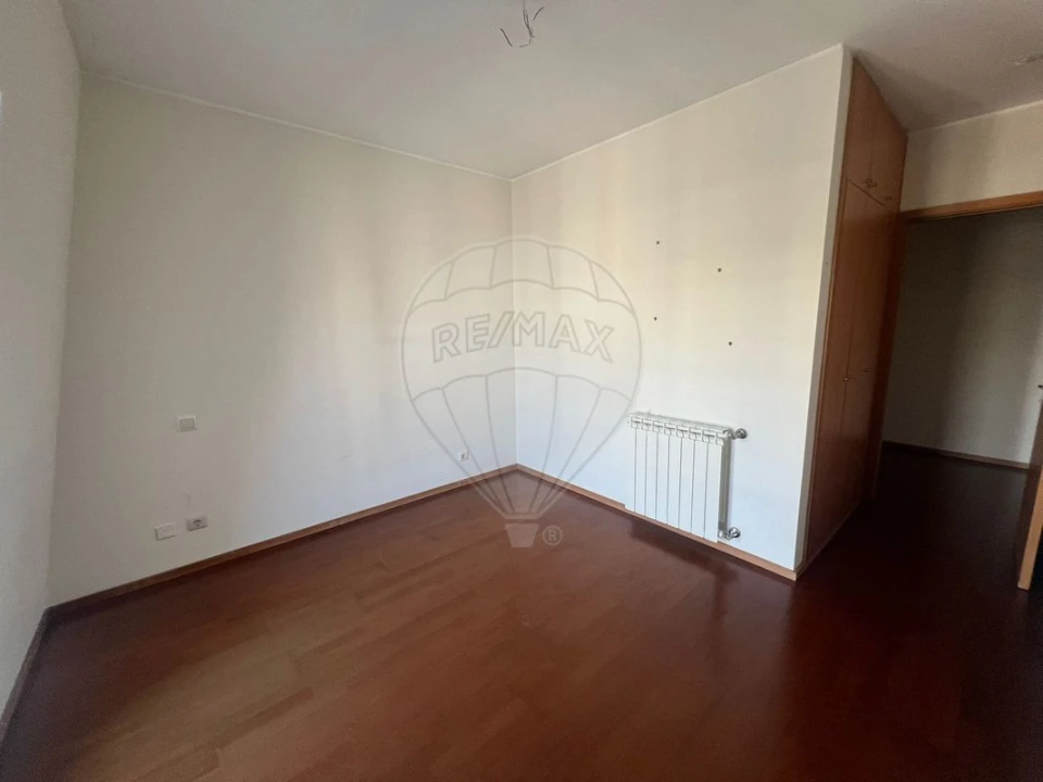 Apartamento T2 para Venda em Oliveira do Douro Foto 15