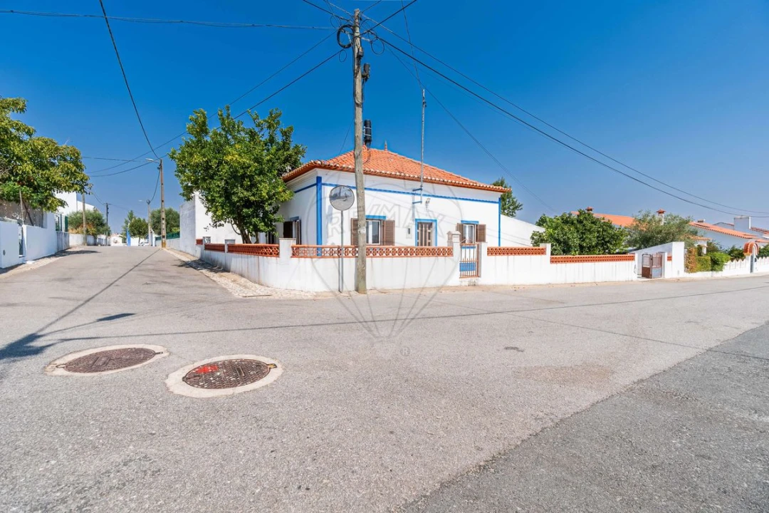 Moradia T3 para Venda em Gafanhoeira (São Pedro) e Sabugueiro Foto 1