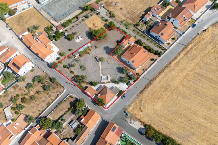 Moradia T3 para Venda em Gafanhoeira (São Pedro) e Sabugueiro Foto 17