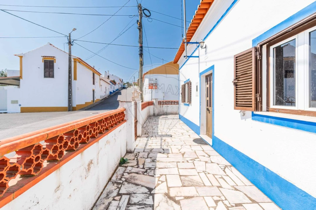 Moradia T3 para Venda em Gafanhoeira (São Pedro) e Sabugueiro Foto 2