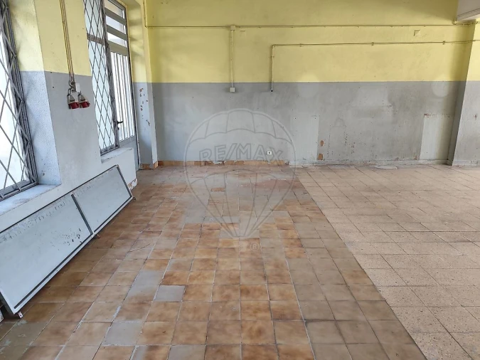 Loja para Venda em Azambuja Foto 11