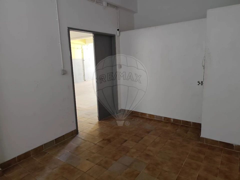 Loja para Venda em Azambuja Foto 5