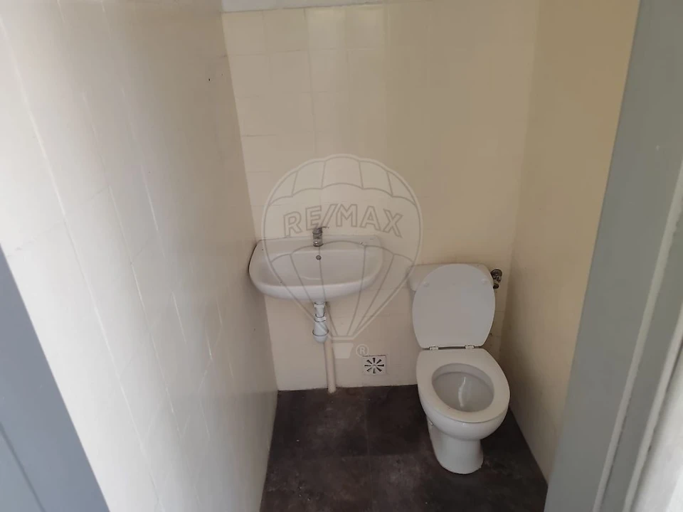 Loja para Venda em Azambuja Foto 12