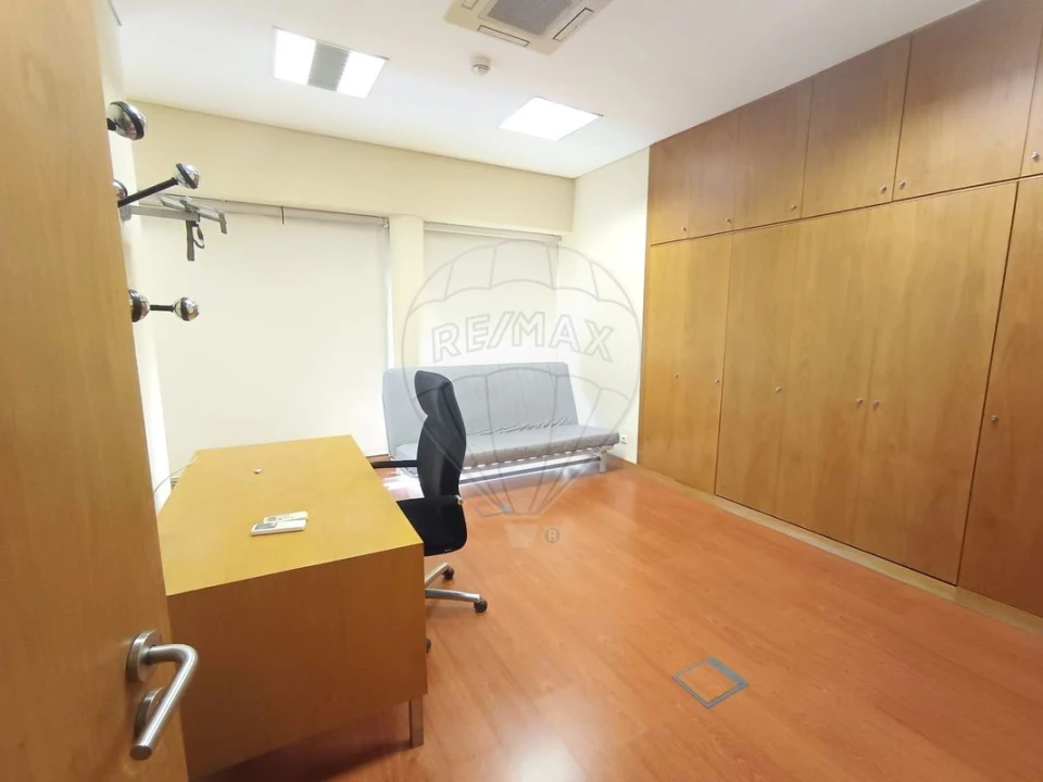 Armazém para Venda em Gavião e Atalaia Foto 14