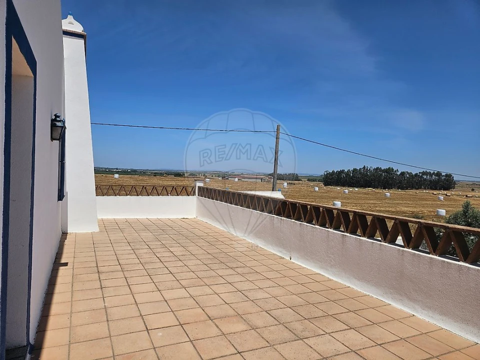 Moradia T6 para Venda em Viana do Alentejo Foto 29