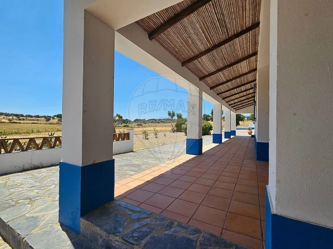 Moradia T6 para Venda em Viana do Alentejo Foto 33