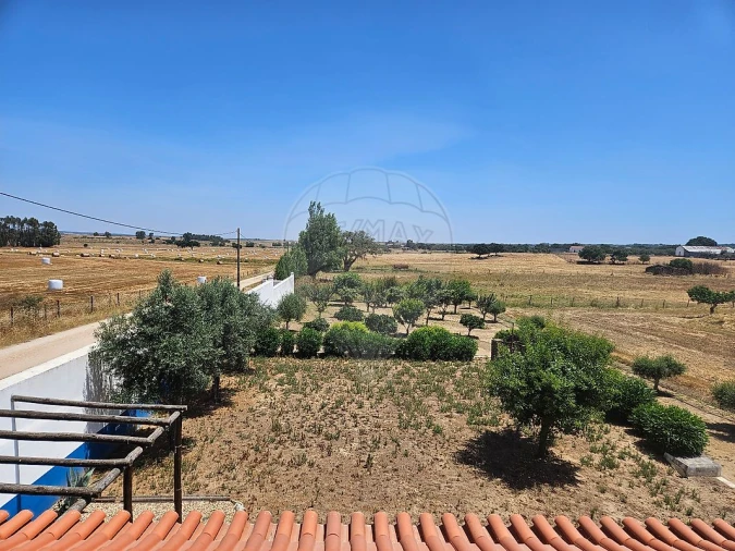 Moradia T6 para Venda em Viana do Alentejo Foto 28