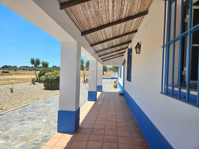 Moradia T6 para Venda em Viana do Alentejo Foto 10