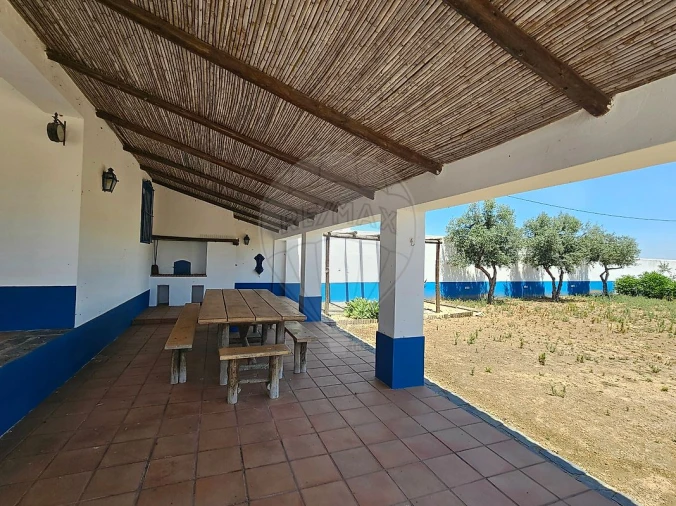 Moradia T6 para Venda em Viana do Alentejo Foto 37