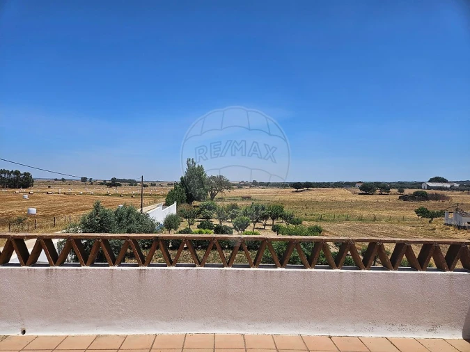 Moradia T6 para Venda em Viana do Alentejo Foto 31