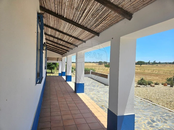 Moradia T6 para Venda em Viana do Alentejo Foto 32