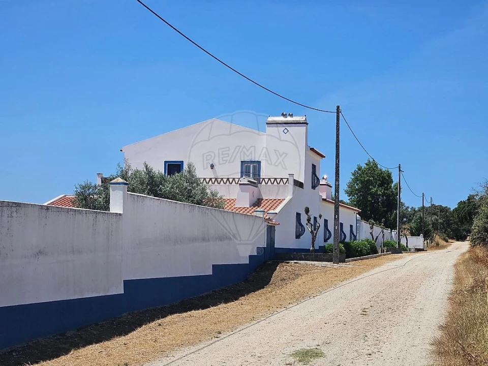 Moradia T6 para Venda em Viana do Alentejo Foto 43