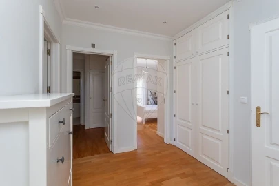 Apartamento T4 para Venda em Santa Maria e São Miguel, São Martinho, São Pedro Penaferrim