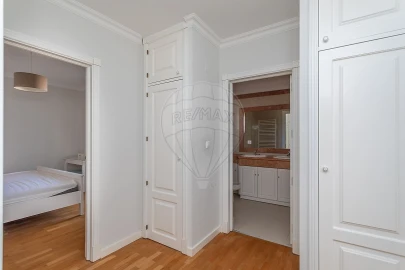 Apartamento T4 para Venda em Santa Maria e São Miguel, São Martinho, São Pedro Penaferrim