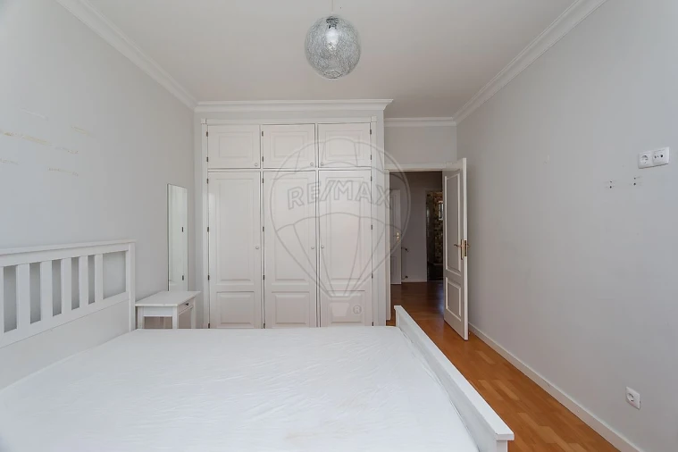 Apartamento T4 para Venda em Santa Maria e São Miguel, São Martinho, São Pedro Penaferrim Foto 8