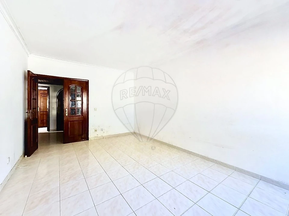 Apartamento T2 para Venda em Cacém e São Marcos Foto 7