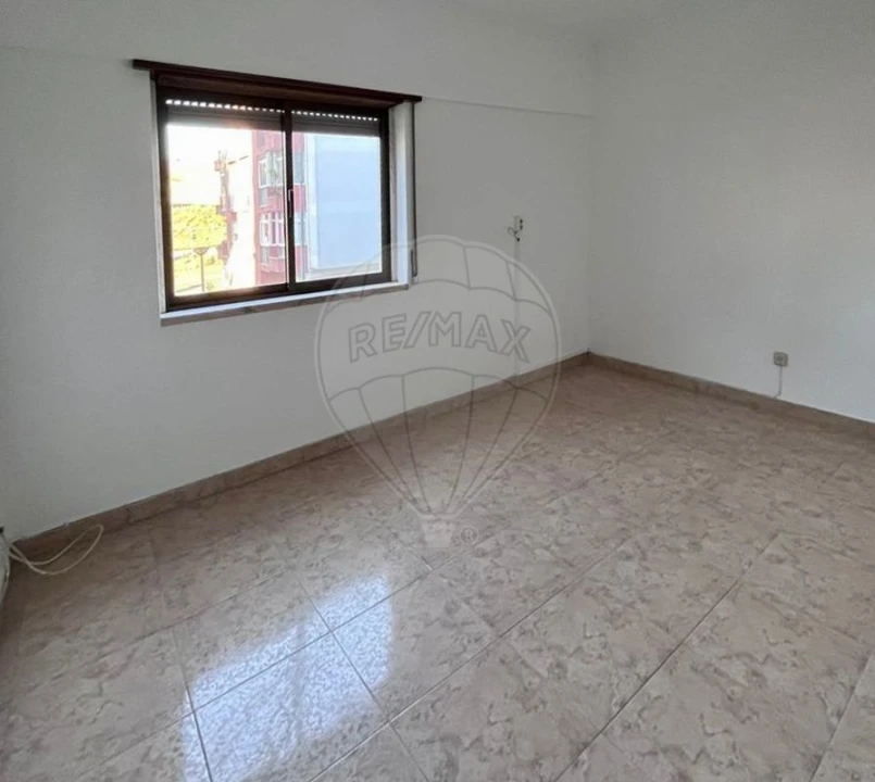 Apartamento T2 para Venda em Cacém e São Marcos Foto 6