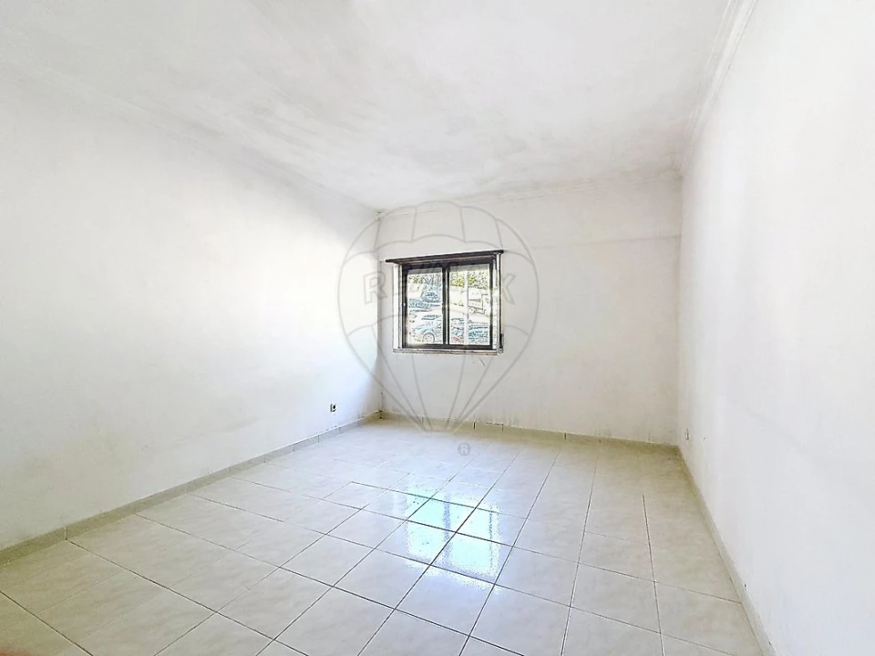 Apartamento T2 para Venda em Cacém e São Marcos Foto 5