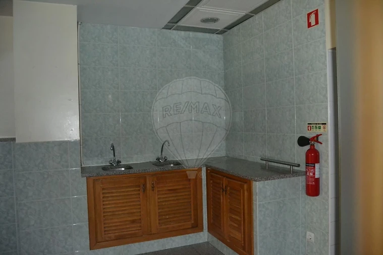 Loja para Venda em O. Azeméis, Riba-Ul, Ul, Macinhata Seixa, Madail Foto 24