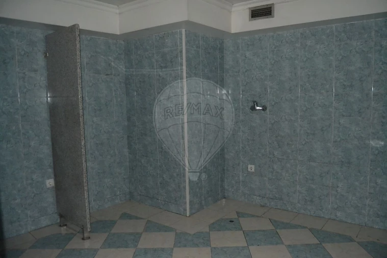 Loja para Venda em O. Azeméis, Riba-Ul, Ul, Macinhata Seixa, Madail Foto 15