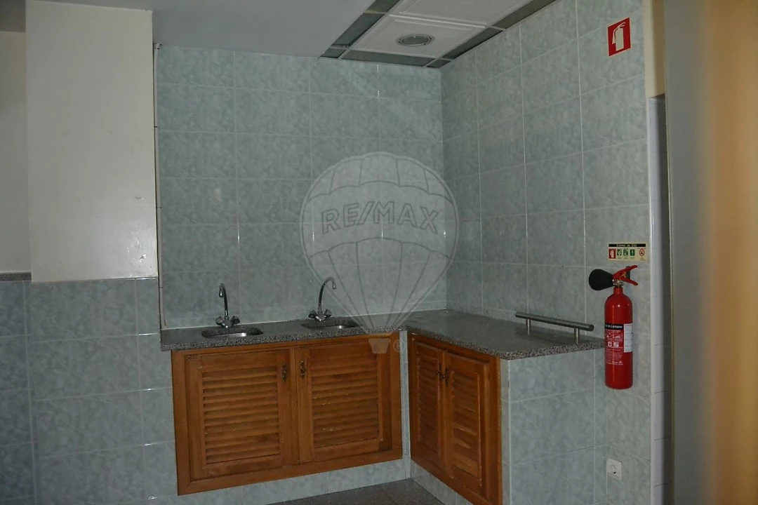 Loja para Venda em O. Azeméis, Riba-Ul, Ul, Macinhata Seixa, Madail Foto 24