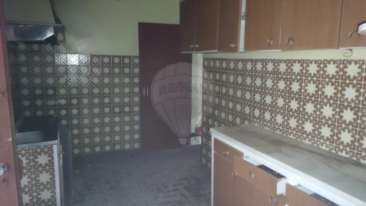 Moradia T3 para Venda em São Bartolomeu dos Galegos e Moledo Foto 4