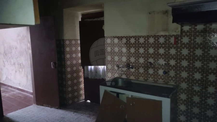 Moradia T3 para Venda em São Bartolomeu dos Galegos e Moledo Foto 5