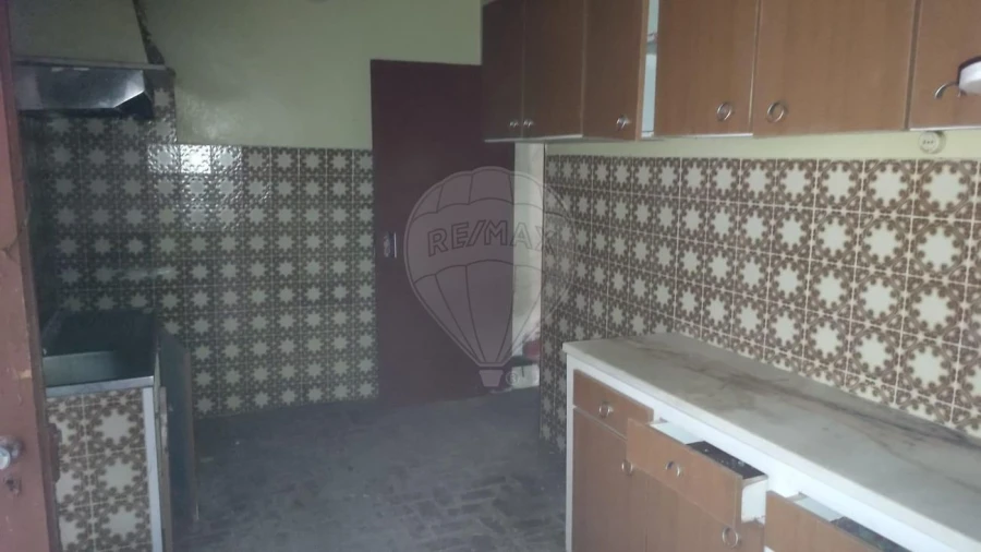 Moradia T3 para Venda em São Bartolomeu dos Galegos e Moledo Foto 4