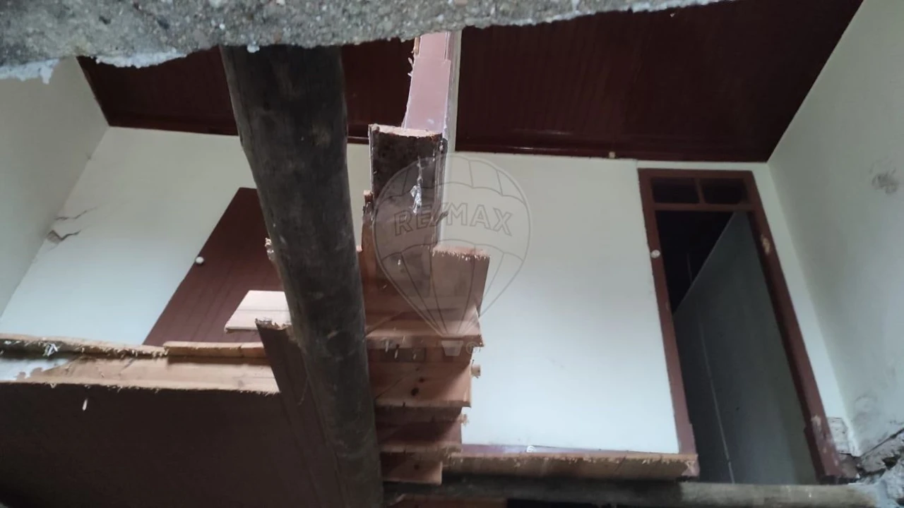 Moradia T3 para Venda em São Bartolomeu dos Galegos e Moledo Foto 7