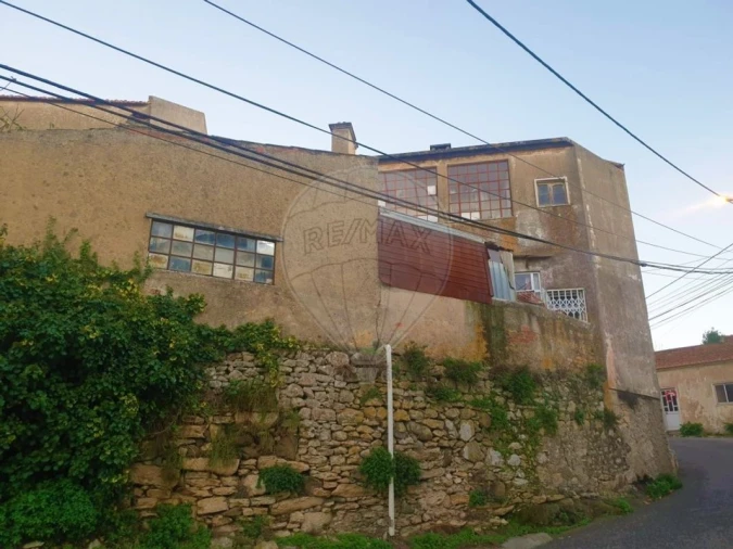 Moradia T4 para Venda em Almargem do Bispo, Pêro Pinheiro e Montelavar Foto 3