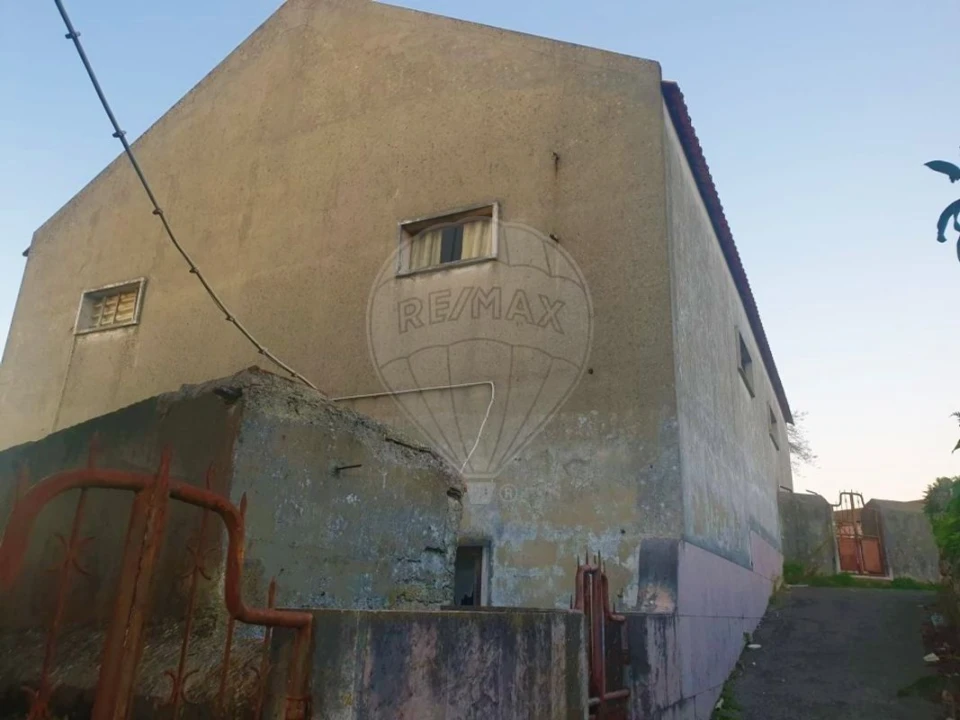 Moradia T4 para Venda em Almargem do Bispo, Pêro Pinheiro e Montelavar Foto 4