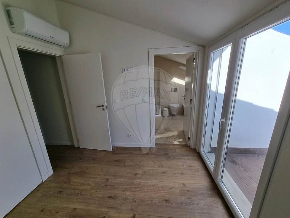 Apartamento T1 para Venda em Campolide Foto 7