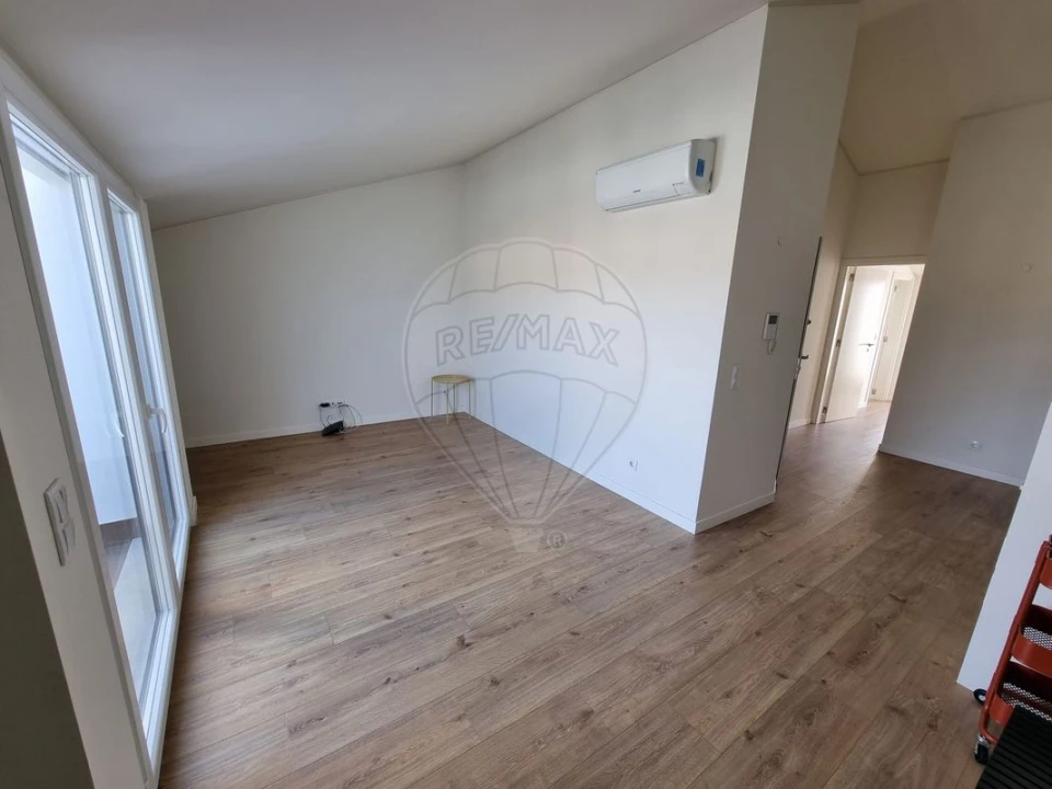 Apartamento T1 para Venda em Campolide Foto 4