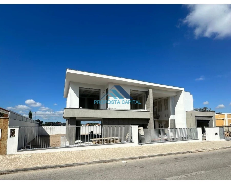 Moradia T5 para Venda em União das Freguesias de Setúbal Foto 1