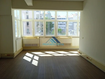 Escritório para Arrendamento em Avenidas Novas