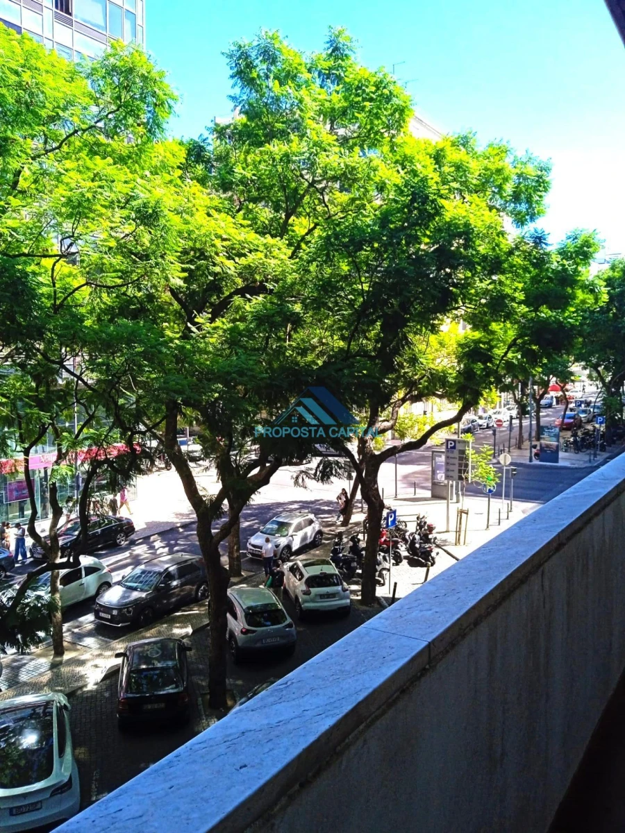 Escritório para Arrendamento em Avenidas Novas Foto 3