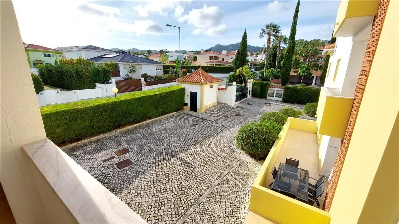 Apartamento T3 para Venda em Agualva e Mira-Sintra Foto 2
