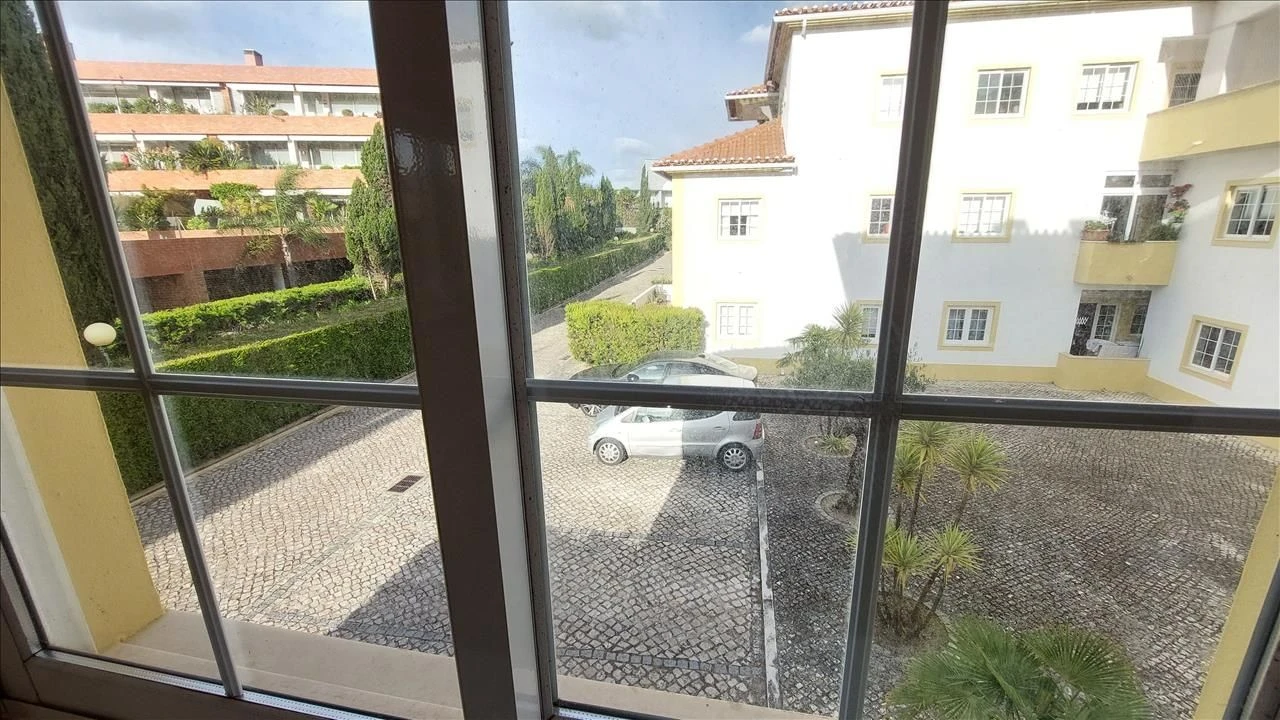 Apartamento T3 para Venda em Agualva e Mira-Sintra Foto 24