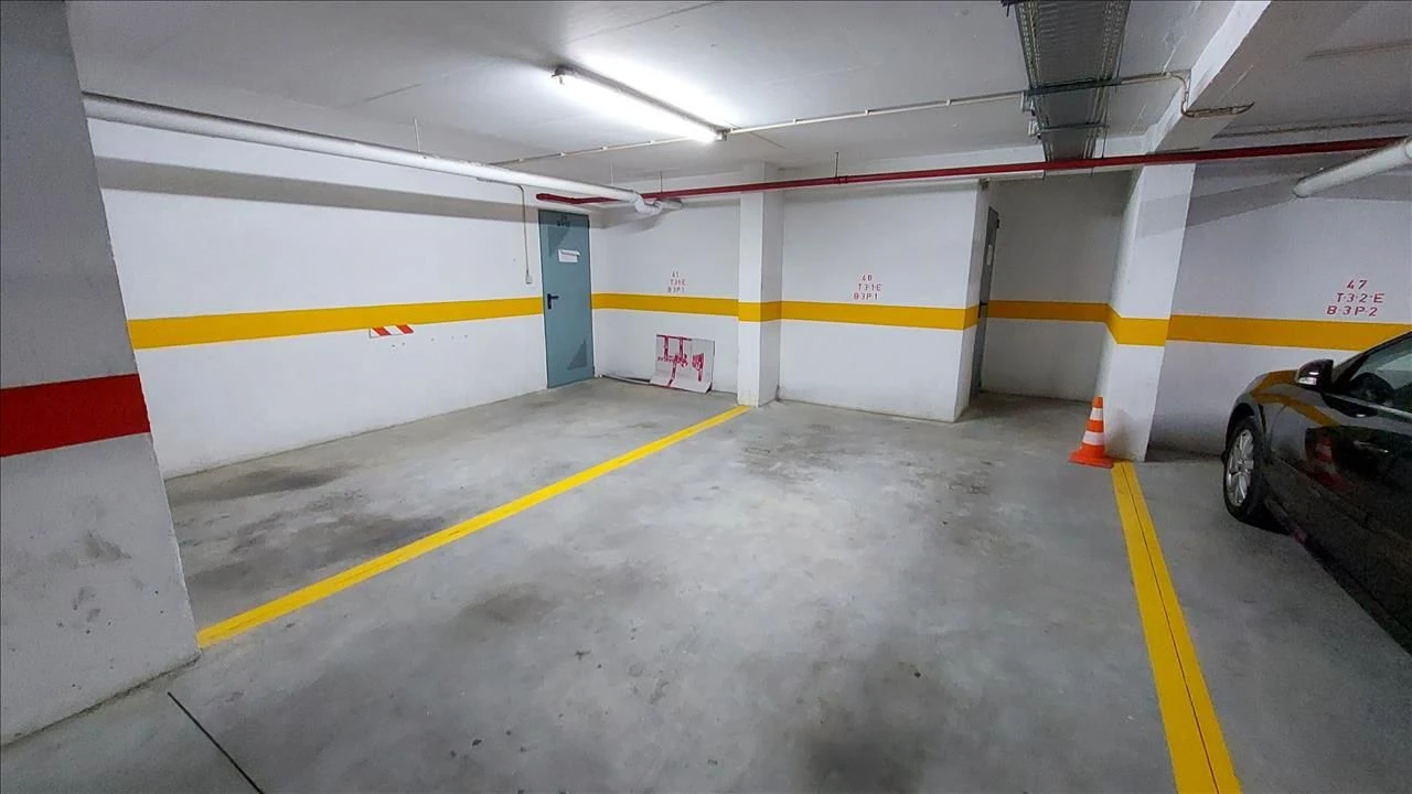 Apartamento T3 para Venda em Agualva e Mira-Sintra Foto 25